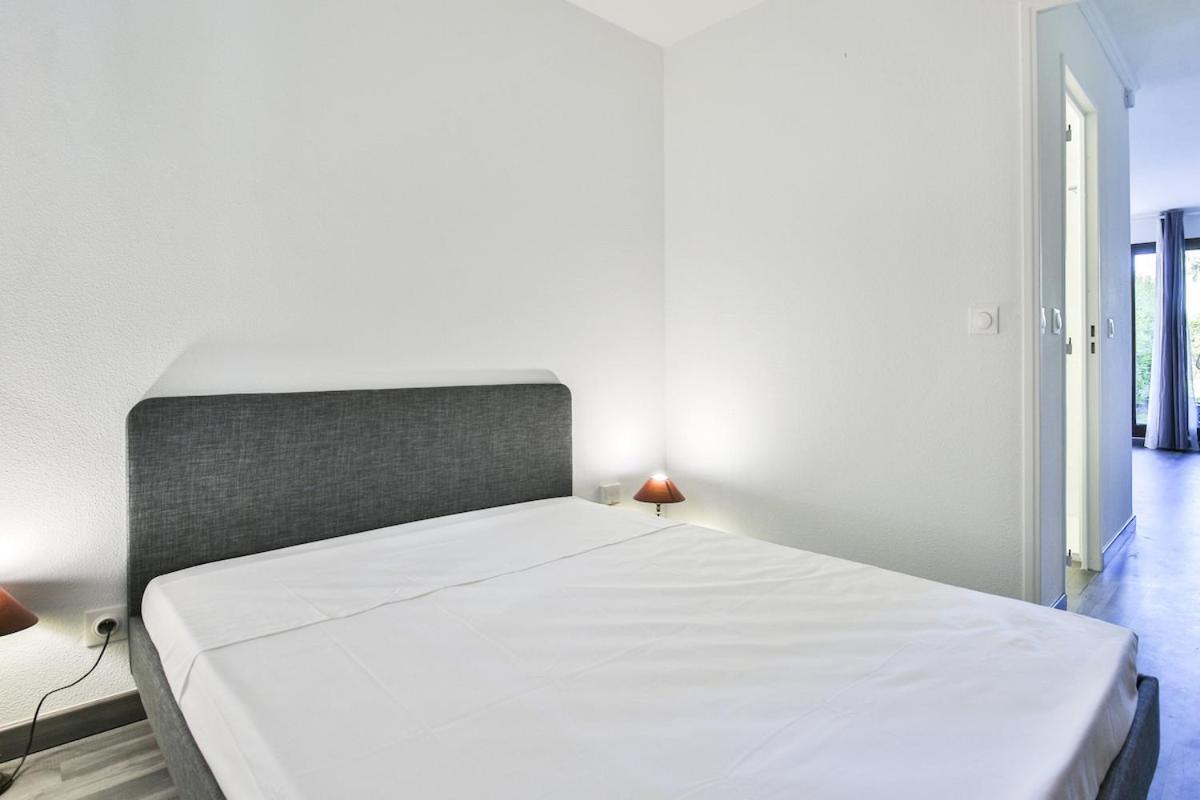 Superbe 2 Piece Tout Confort , Piscine /Ac/Parking Villa Villefranche-sur-Mer Bagian luar foto